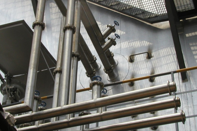 Vacuum insulated pipe1