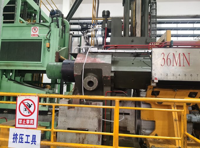 rsz_our_product_in_the_aluminum_extruder_project_2