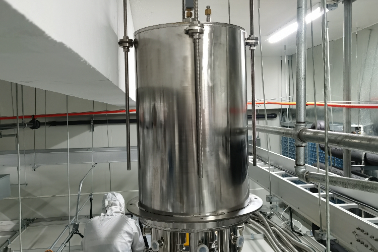 vacuum insulated phase separator1