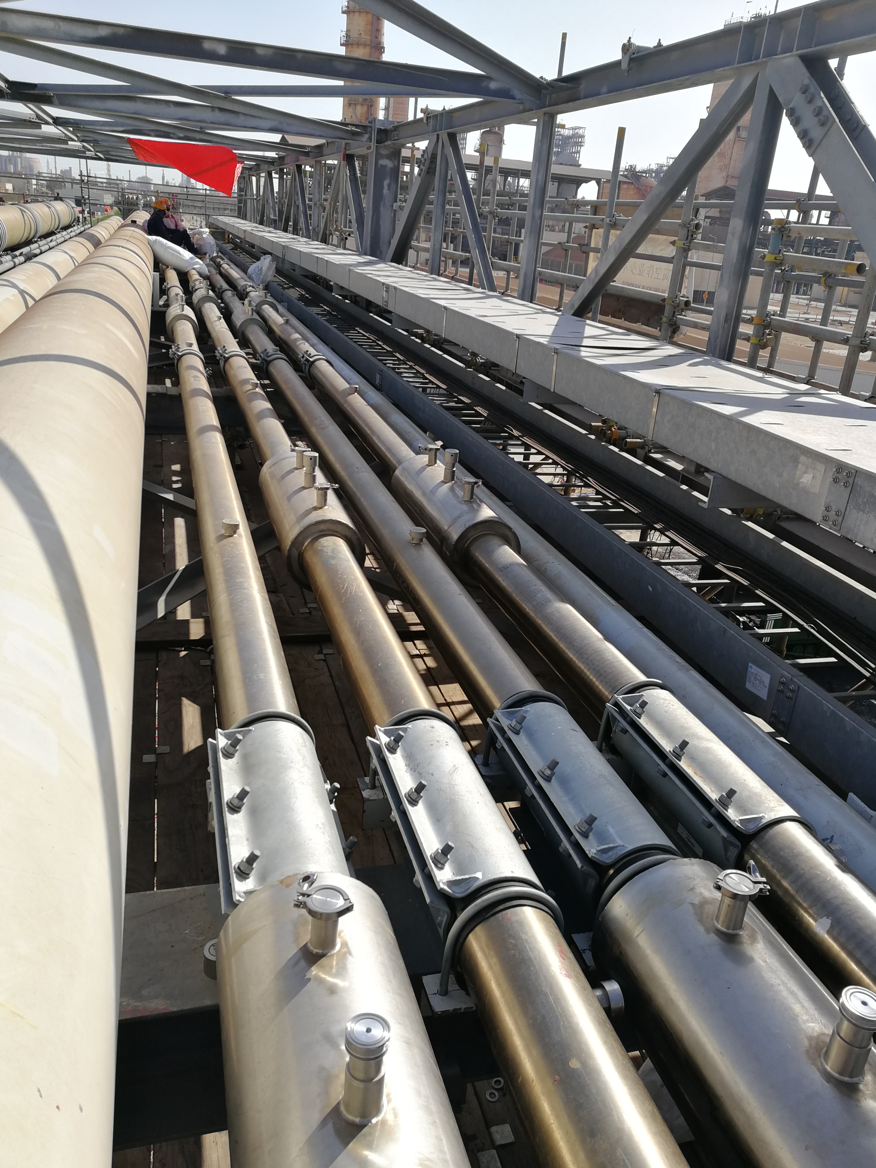 vacuum insulated pipeline
